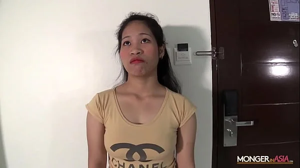 Big titty Filipina bangmaid blows the boss