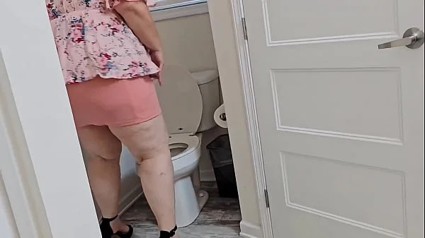 I pee on the plumber while he fix the pipe under the sink - BBW SSBBW - Thick ass Pawg Milf  flaunting big ass and gets big fat pussy fucked by black cock - bust a nut