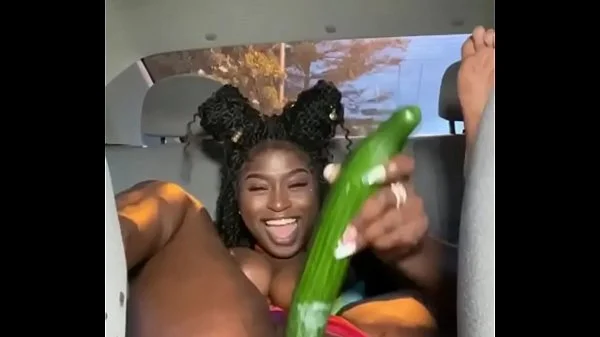 Jenise squirt in car