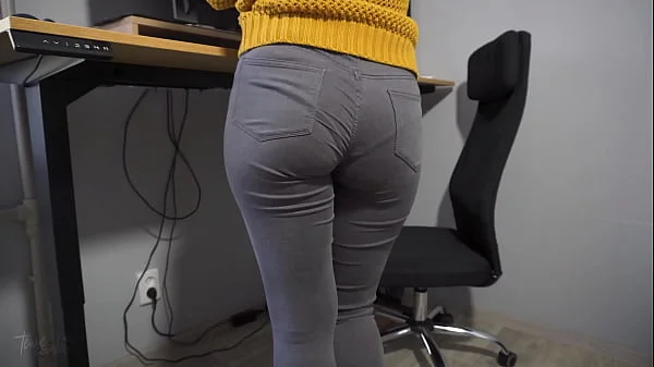 Hot Secretary In Tight Jeans Teases Ass With Visible Panty Line