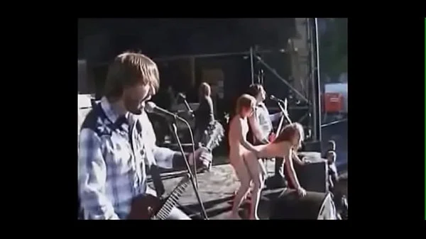 Having sex at the concert
