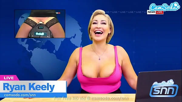 Camsoda - Big Tits MILF Ryan Keely Enjoys Sybian While Reading The News