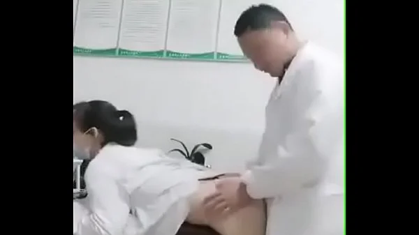 情欲急诊室 小护士被医生的大鸡巴磨蹭到逼逼超痒~医生快~病人还在外面等啊！